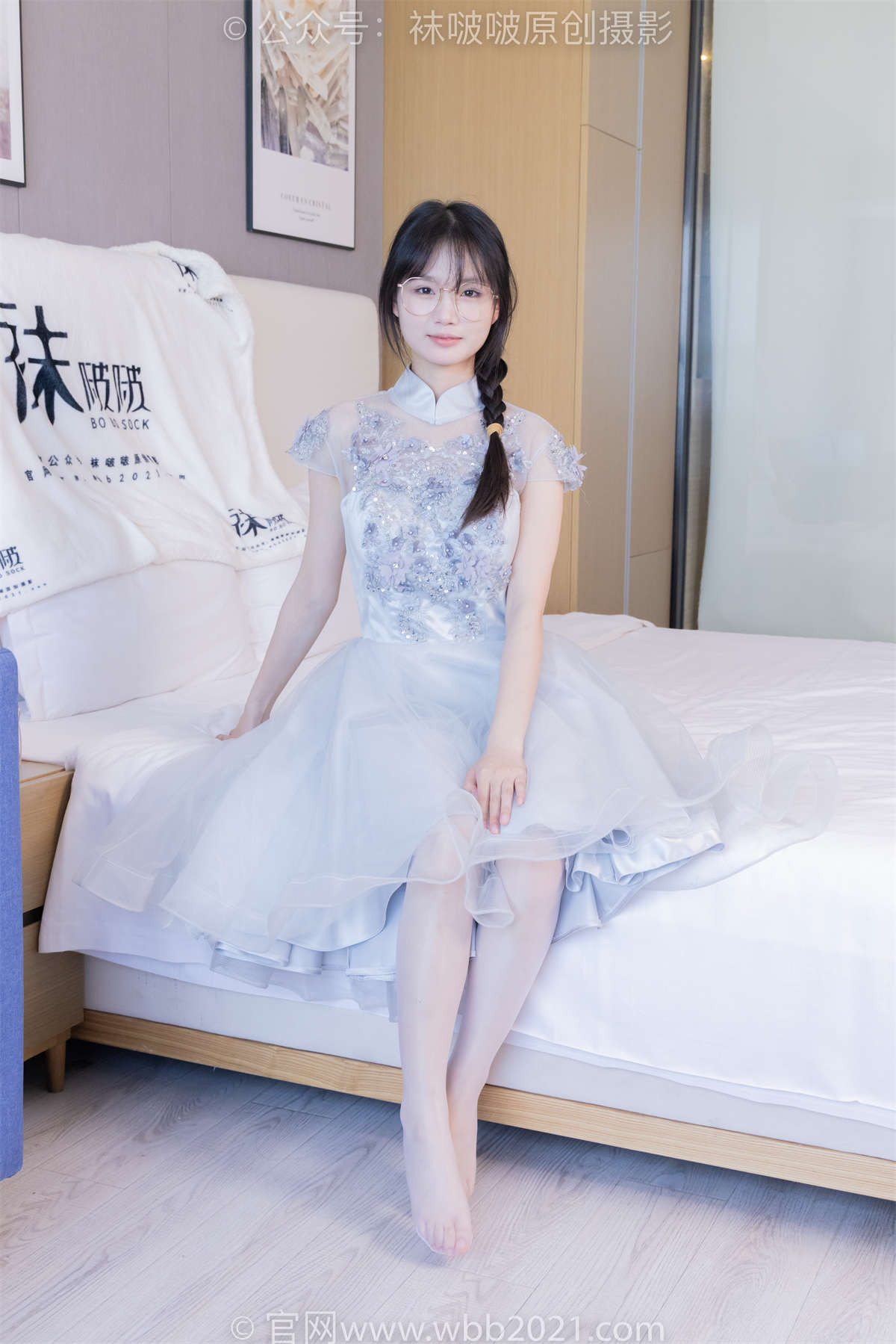 袜啵啵 No.512 甜甜圈-高跟鞋、油亮薄白丝（脚尖透明款）、袜踩奶油蛋糕剧情 剧情版-日更街拍