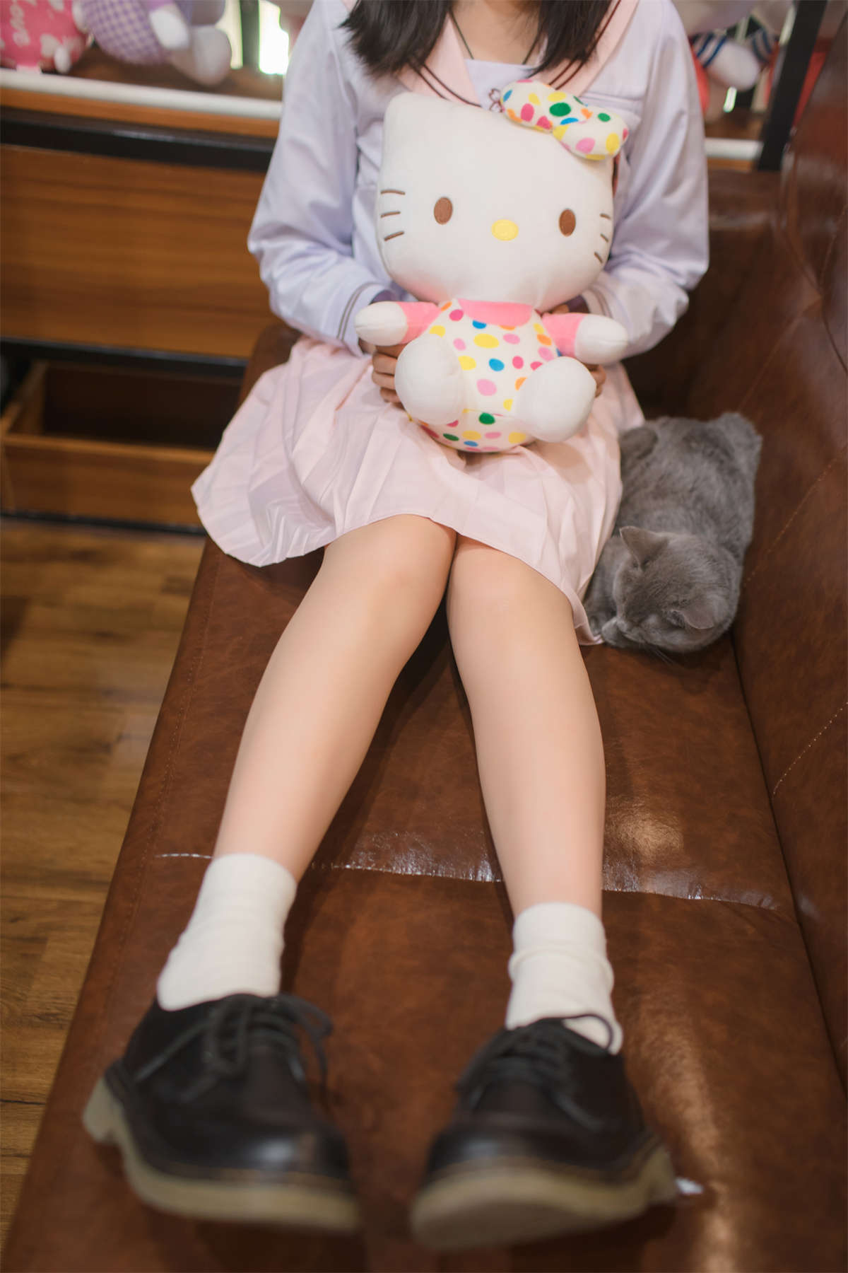 图片[2]-轻兰映画 VOL.005 日系美腿白棉袜-日更街拍