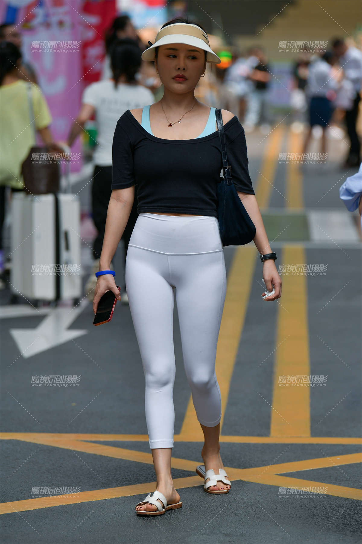 图片[2]-★白色瑜伽九分紧身裤美女-日更街拍