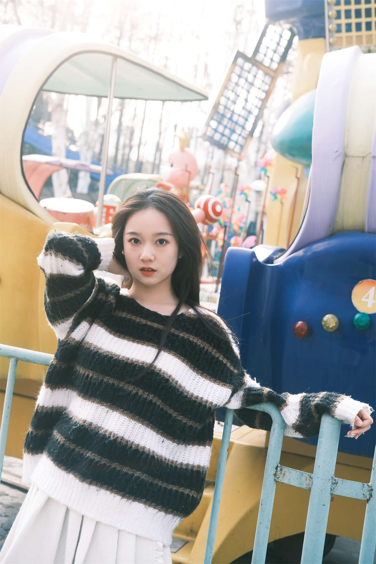 YITUYU艺图语 2023.03.05 游乐场约会 戈曼妮Nini-日更街拍