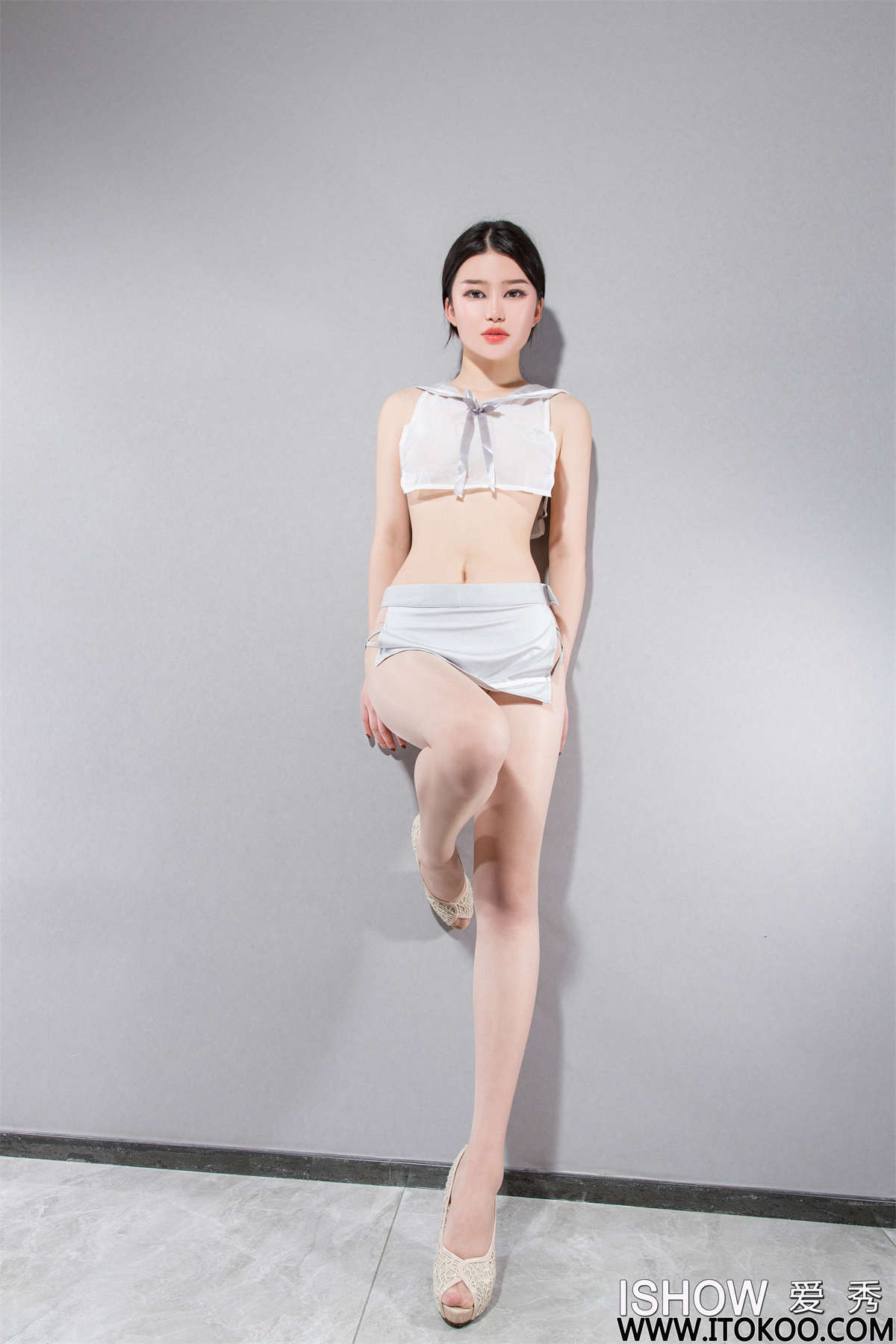 ISHOW爱秀 2023.09.16 No.382 艾雨彤Irene-日更街拍