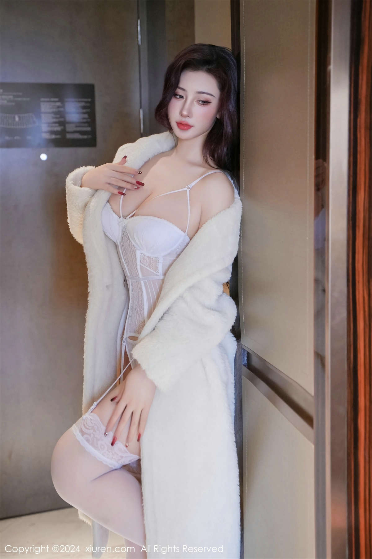 图片[2]-Xiuren秀人网 2024.01.18 No.7978 蕾蕾醒了没-日更街拍