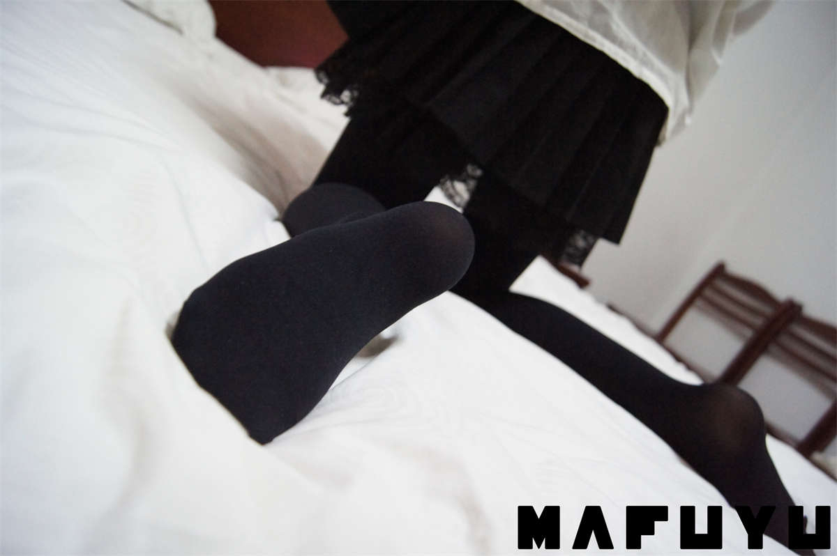 图片[2]-神楽坂真冬 – 黑色衬衫-日更街拍