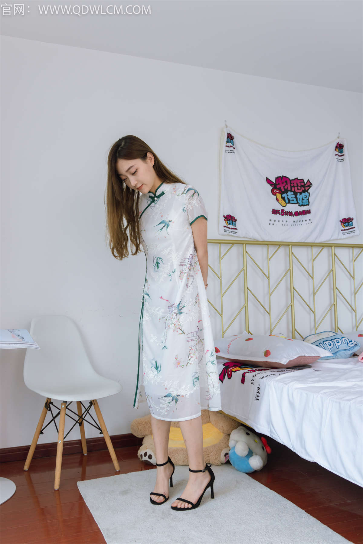 图片[2]-物恋传媒 NO.1413 芒芒-旧梦一场-日更街拍