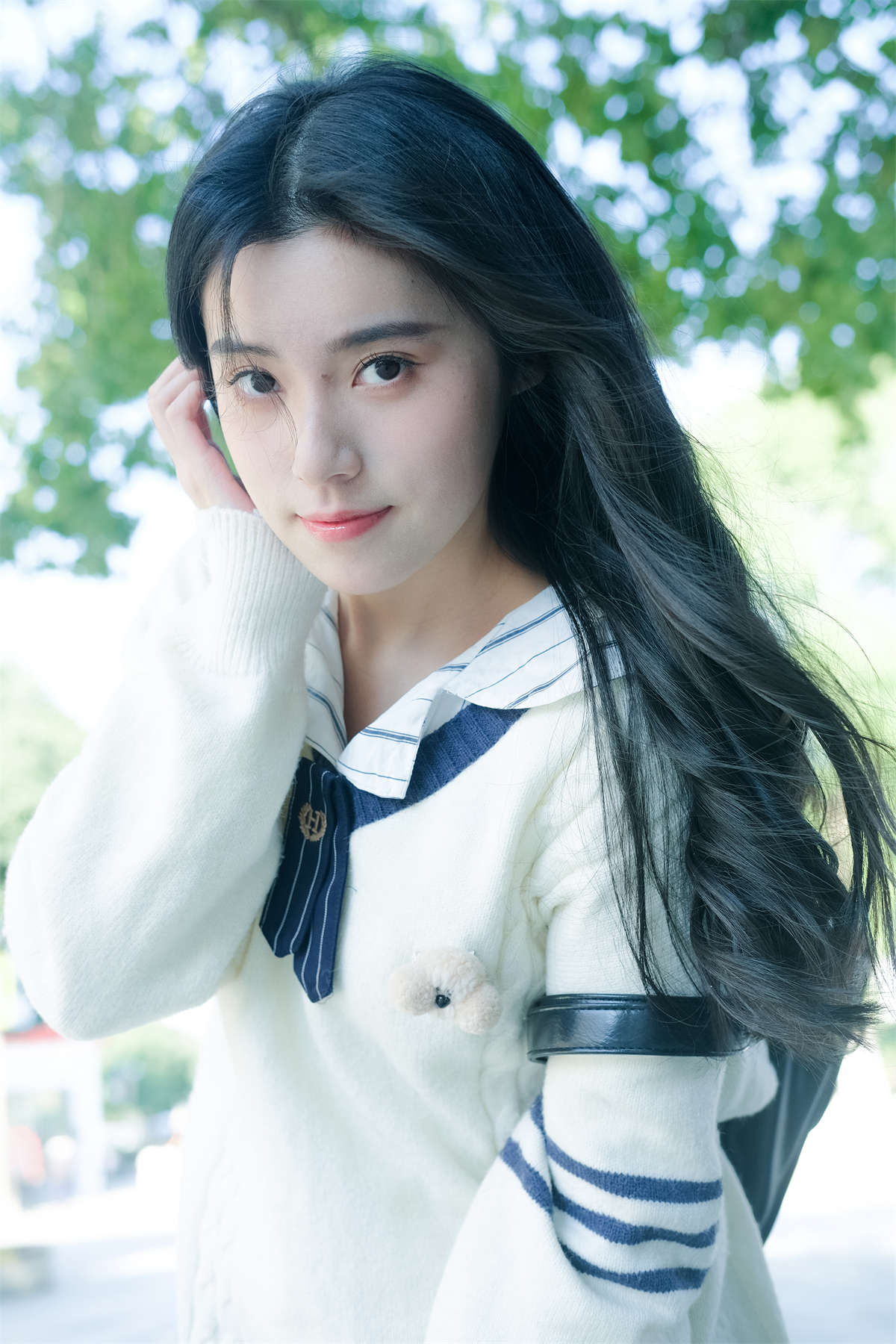 YITUYU艺图语 2023.03.01 全世界的人都知道  靜鏡婧-日更街拍