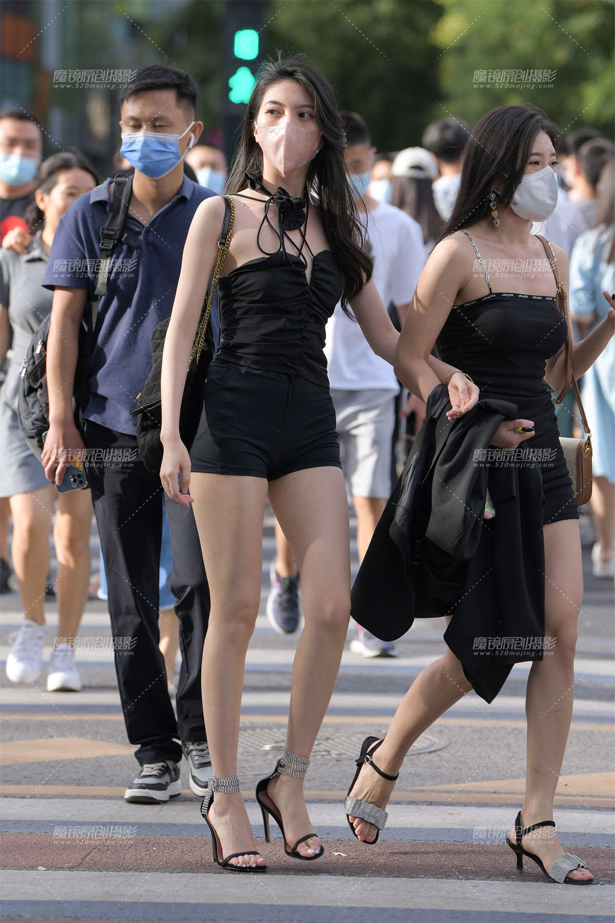 图片[2]-热裤、高跟、长腿美女-日更街拍