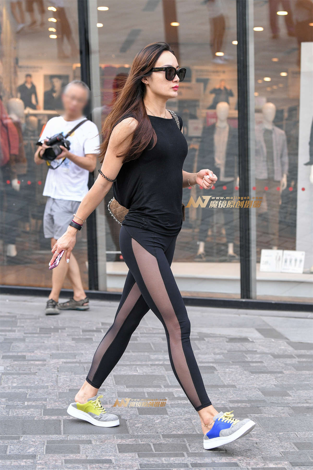 【久久赛帖】性感网纱健身裤美女-日更街拍