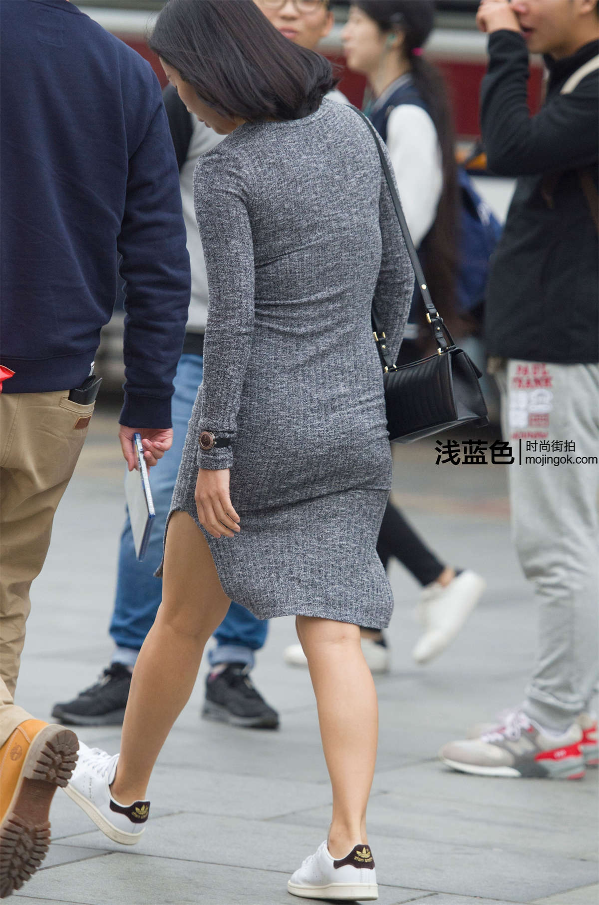 针织裹身裙（20p）-日更街拍