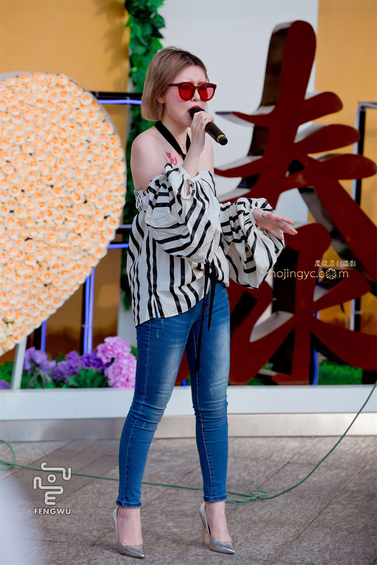 紧身裤歌手11-日更街拍