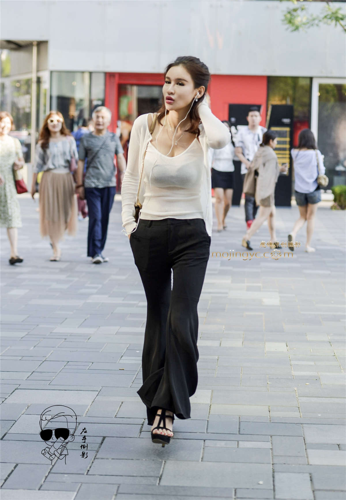 靚胸美女显魅力（2017-1-23-10P）左-日更街拍