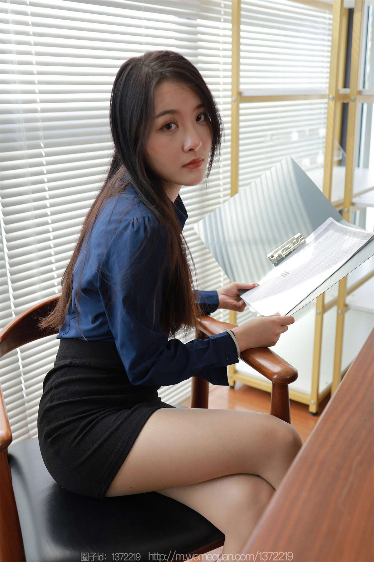 图片[2]-IESS异思趣向 2023.03.05 丝享家1381：婉萍 晒晒太阳-日更街拍