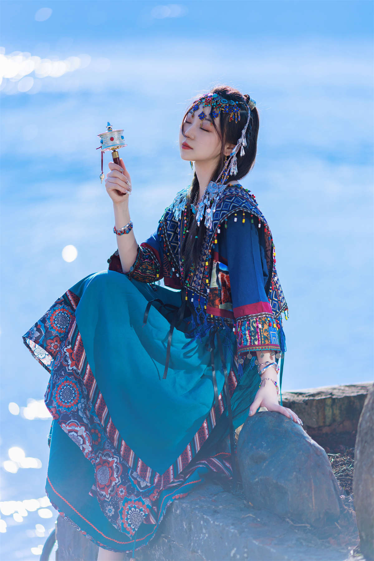 YITUYU艺图语 2023.07.19 哈萨克少女 玛卡巴卡-日更街拍