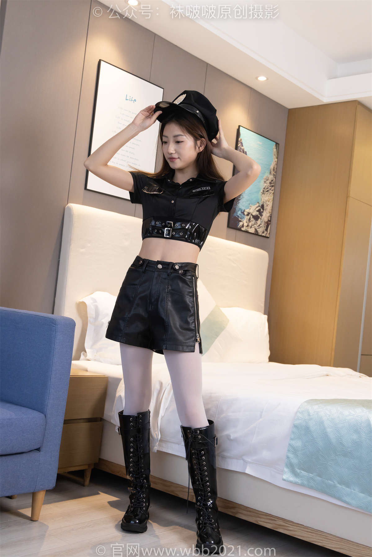 袜啵啵 No.232 小沫-骑士靴、厚白丝、小女警 花絮版-日更街拍