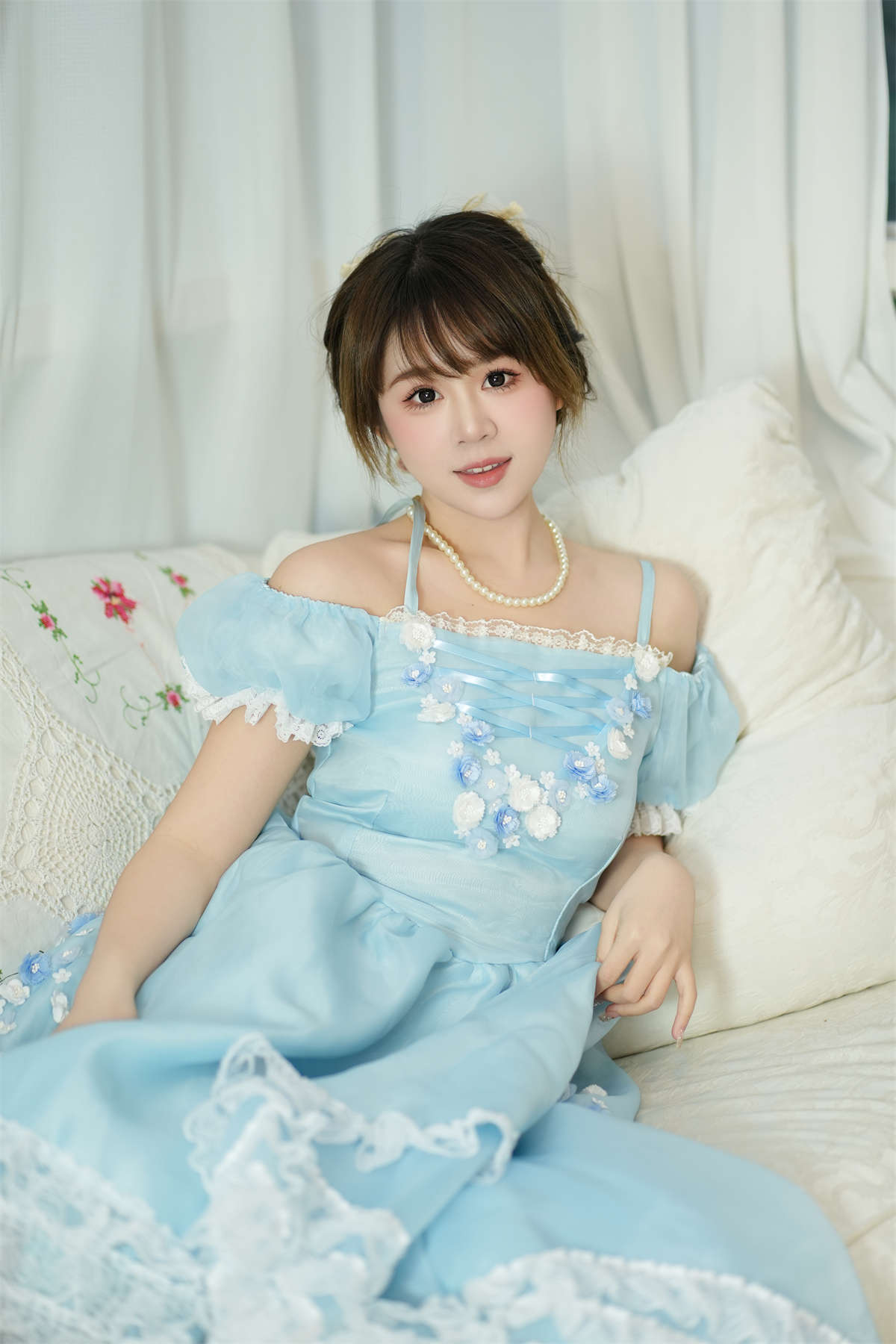 YITUYU艺图语 2024.03.02 蓝色系公主 泡芙小方-日更街拍