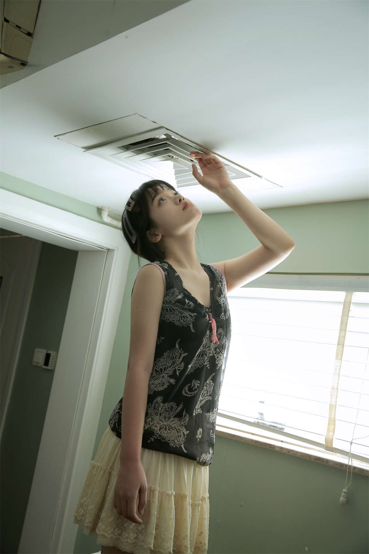 YITUYU艺图语 2022.12.12 午后慵懒时刻 叛逆的捡捡唯插图1