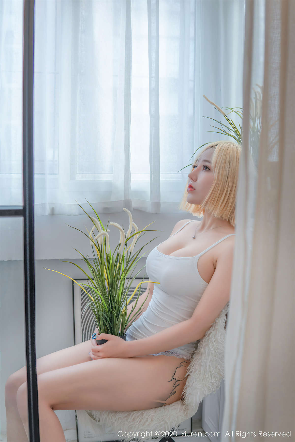 图片[2]-Xiuren秀人网 2020.12.01 NO.2842 文静儿-日更街拍