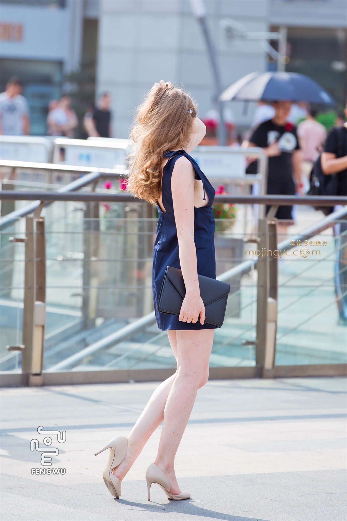图片[2]-连衣短裙，裸腿，高跟，洋妞（22）-日更街拍