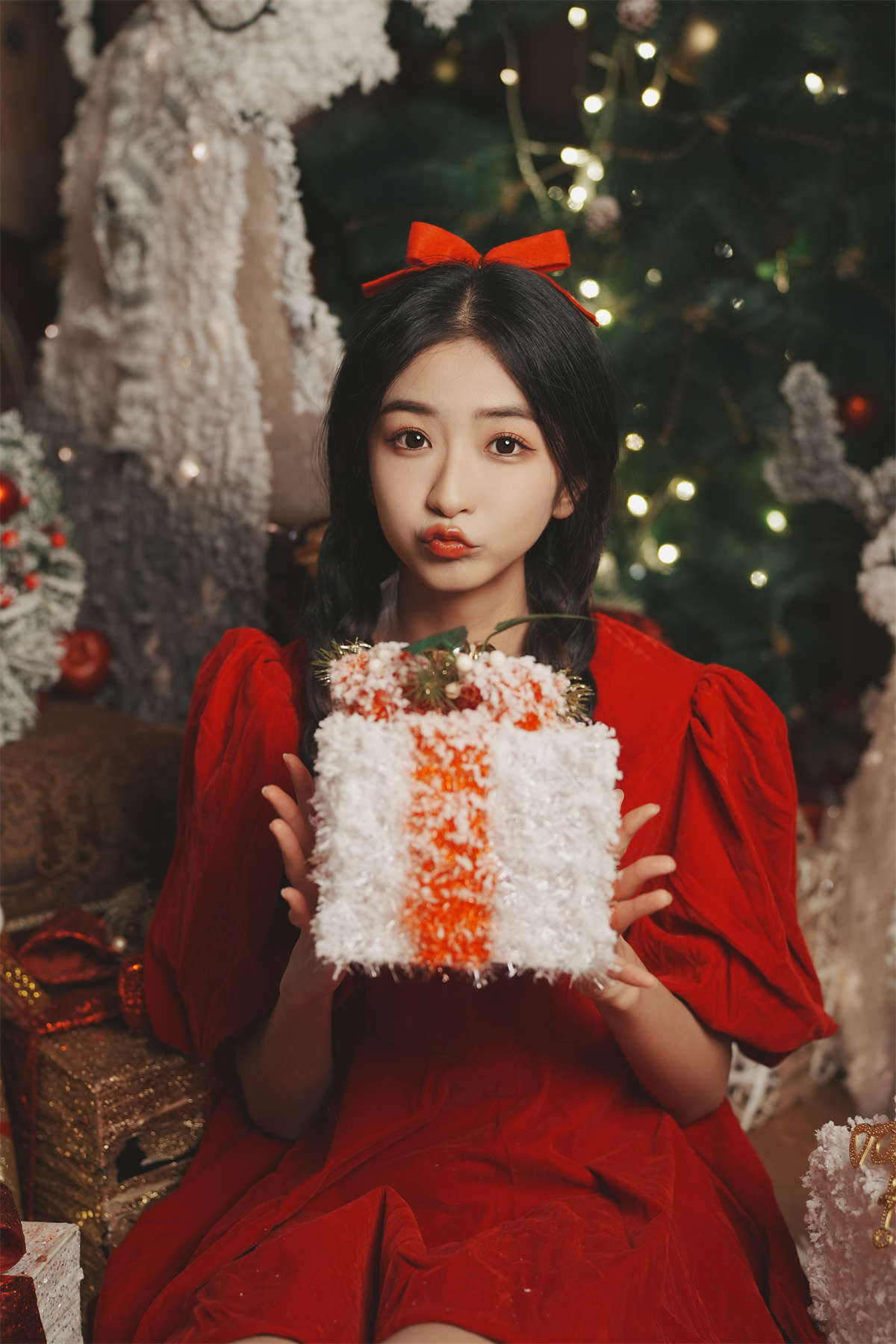 YITUYU艺图语 2023.04.24 圣诞礼物 小泽-日更街拍