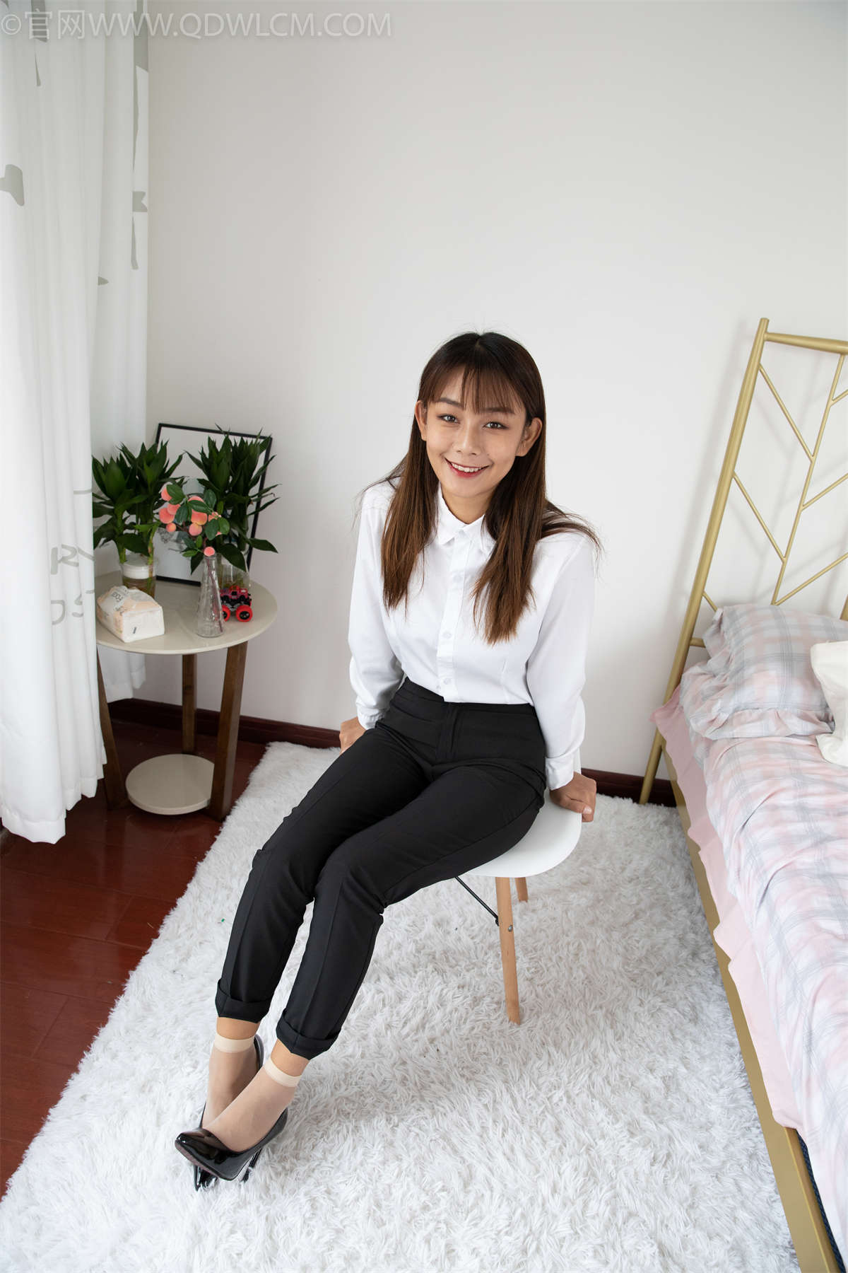 物恋传媒 NO.1168 岚岚-六月的雨-日更街拍