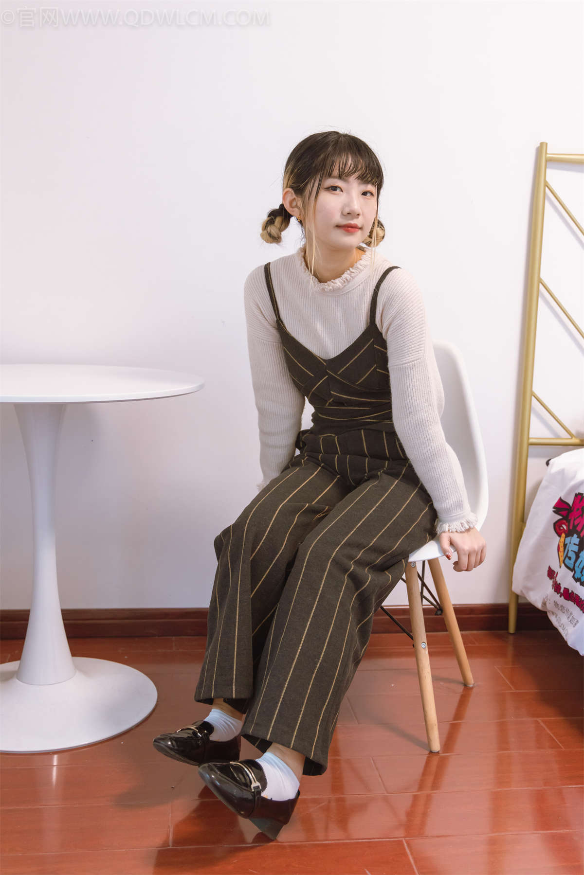 图片[2]-物恋传媒 NO.1169 暗月-不断追寻-日更街拍