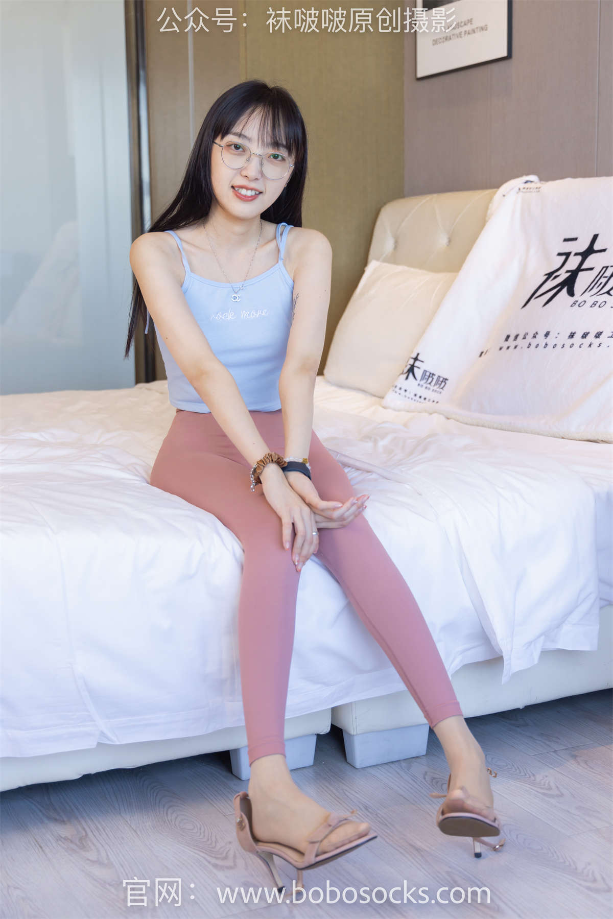 袜啵啵 No.140 稚予-高跟鞋、瑜伽裤裤里丝、肉丝（脚尖透明款）、黑丝（脚尖微加固款）花絮版插图1