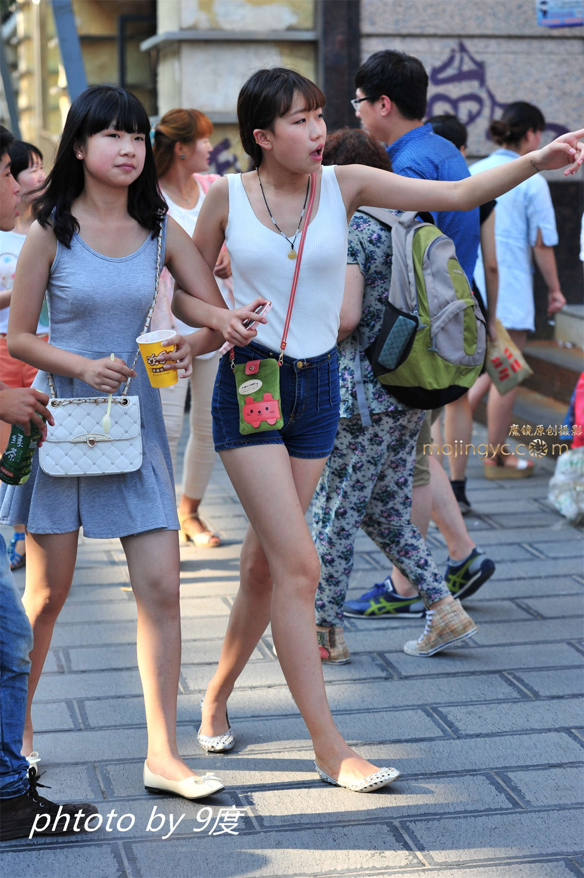 翘臀长腿美少女，12P-日更街拍