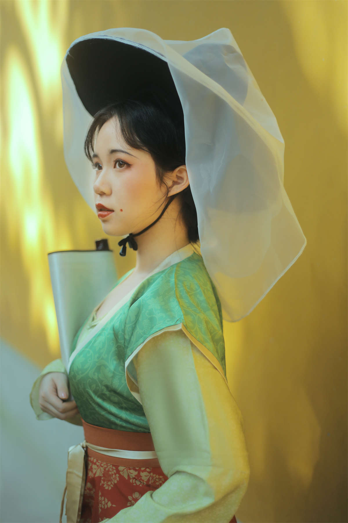 YITUYU艺图语 2022.08.14 踏青 一只高高-日更街拍