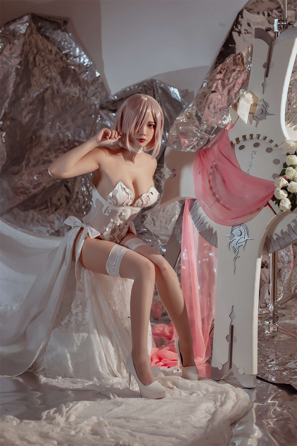 图片[2]-高产型Coser-二佐Nisa fate玛修婚纱-日更街拍