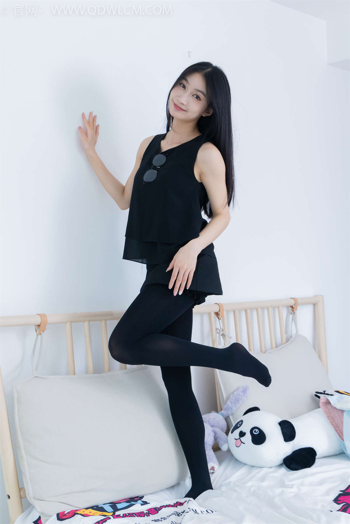 图片[2]-物恋传媒 NO.2249 小影-低跟鞋、厚黑丝-日更街拍