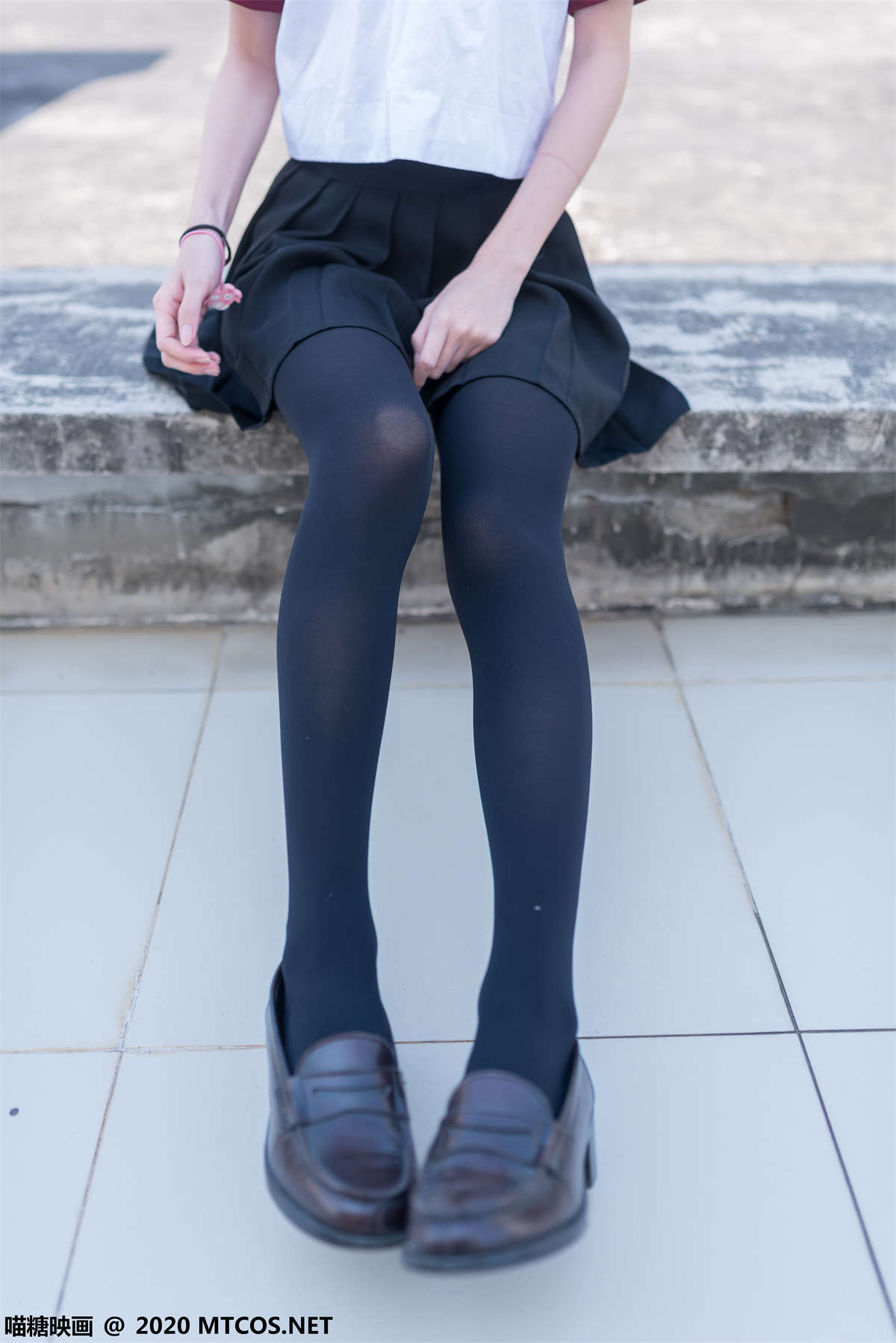 图片[2]-喵糖映画 VOL.322 天台少女-日更街拍