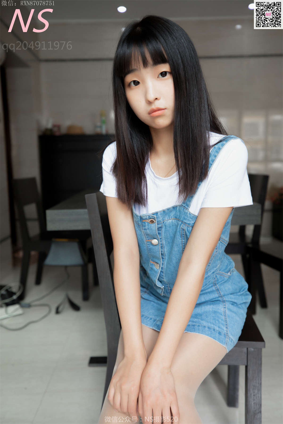 纳丝摄影No.252 小西柚 嫩嫩的丝袜脚丫丫-日更街拍