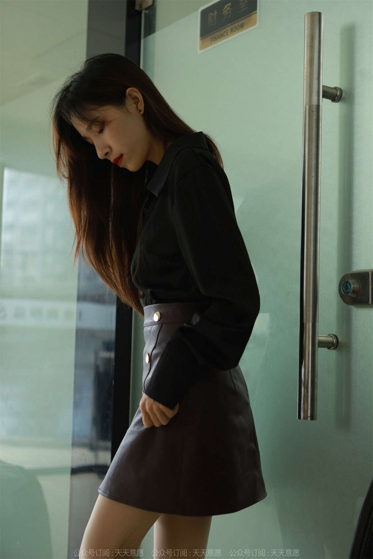 图片[2]-IESS异思趣向 2022.07.29 丝享家1162：美子 办公室的温情-日更街拍