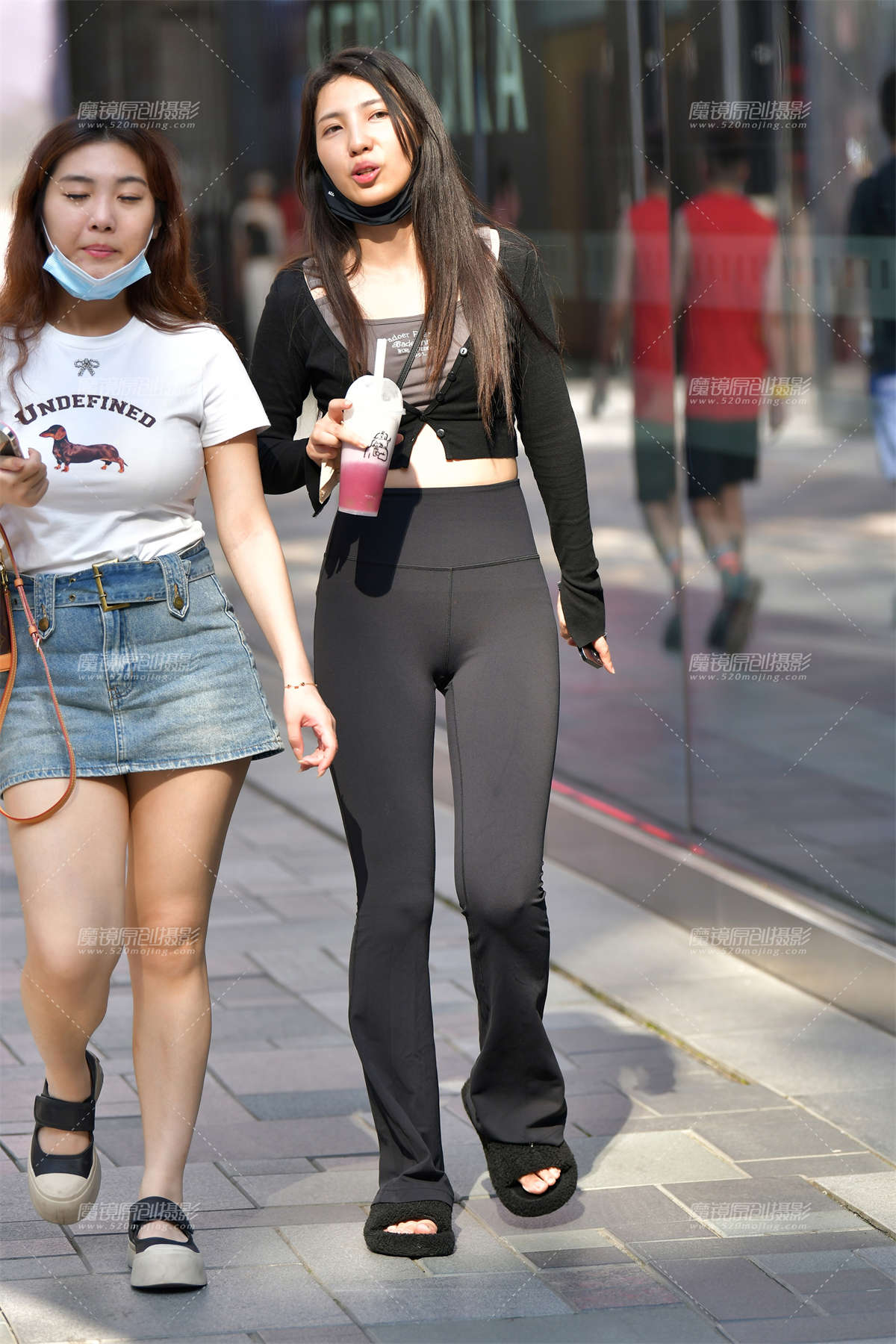 ★紧身裤深蓝美女插图1