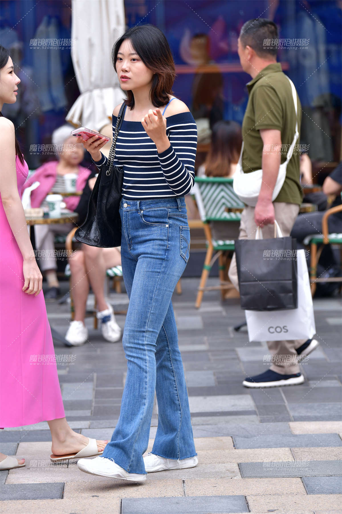 ★美甲清纯牛仔裤美女-日更街拍