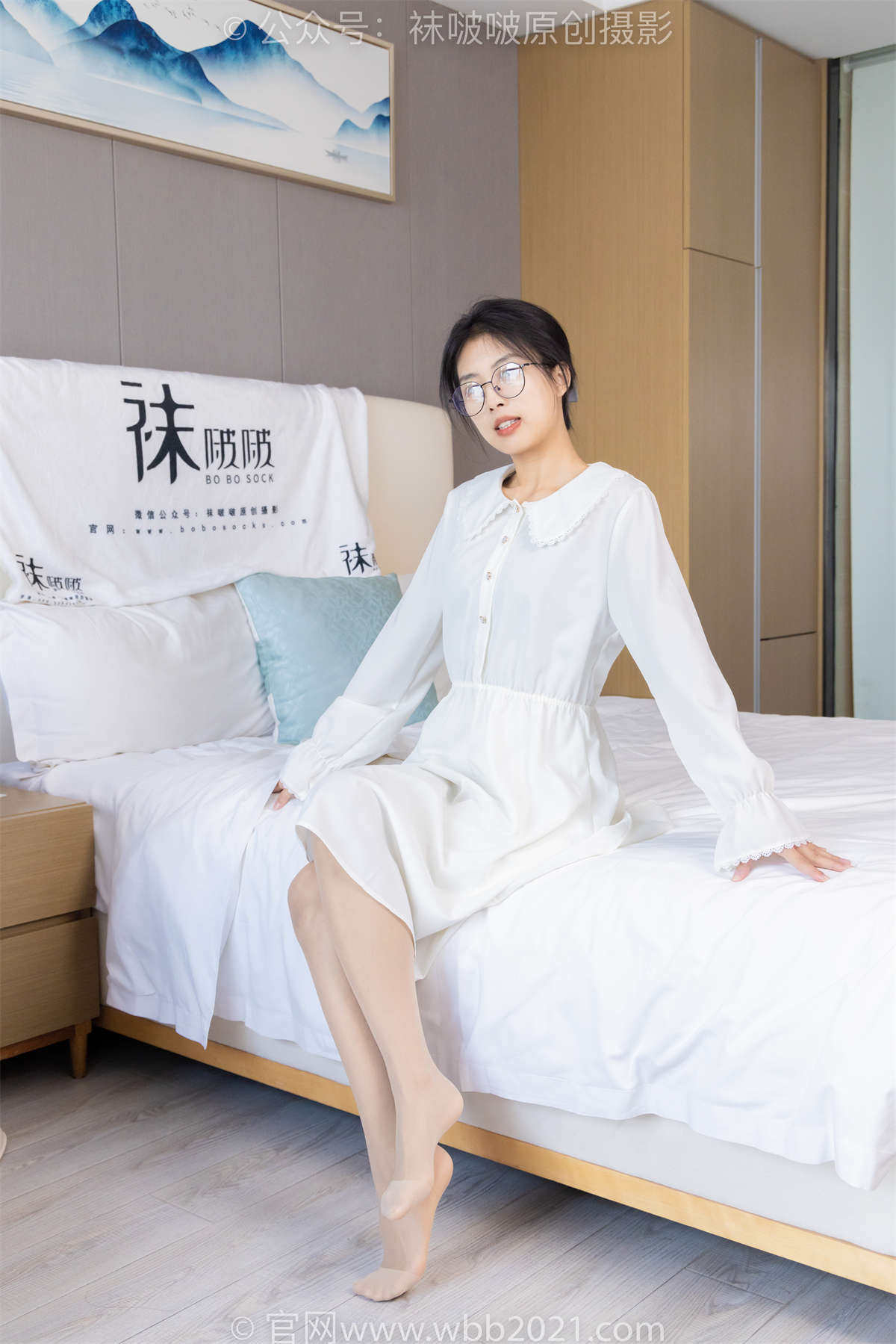 袜啵啵 No.494 奶油-帆布鞋、薄肉丝（脚尖加固款）、薄肉丝踩小蛋糕剧情 剧情版-日更街拍