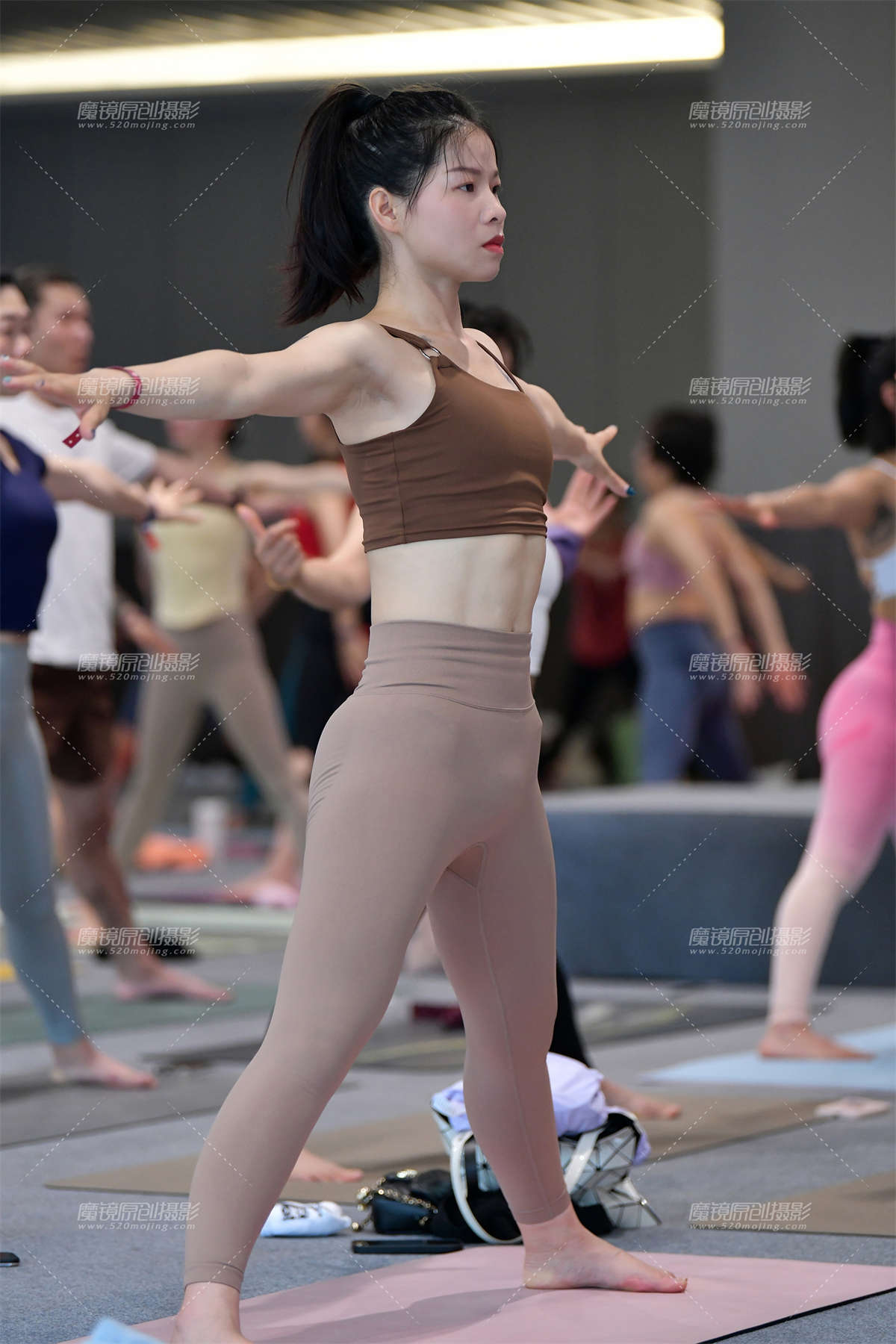 图片[2]-★迷路闺蜜美女-日更街拍