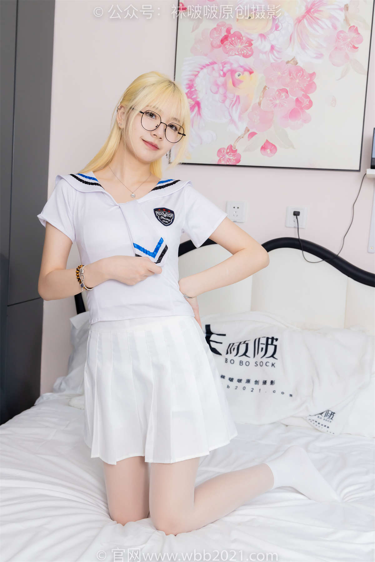 袜啵啵 No.495 小甜豆-高跟长靴、白棉袜、薄白丝（脚尖加固款）花絮版-日更街拍