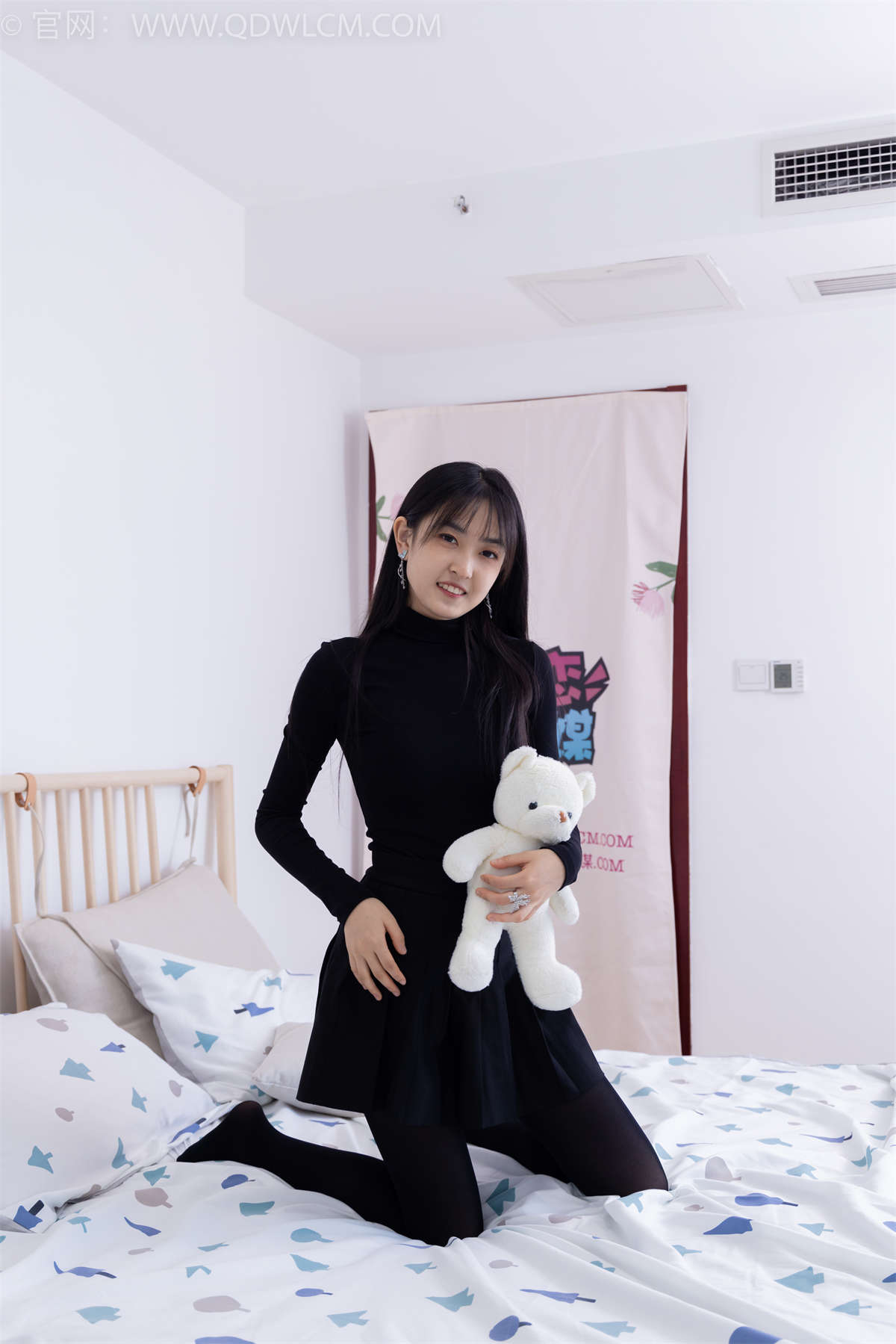 物恋传媒 NO.1677 嘉木-夏日重逢-日更街拍