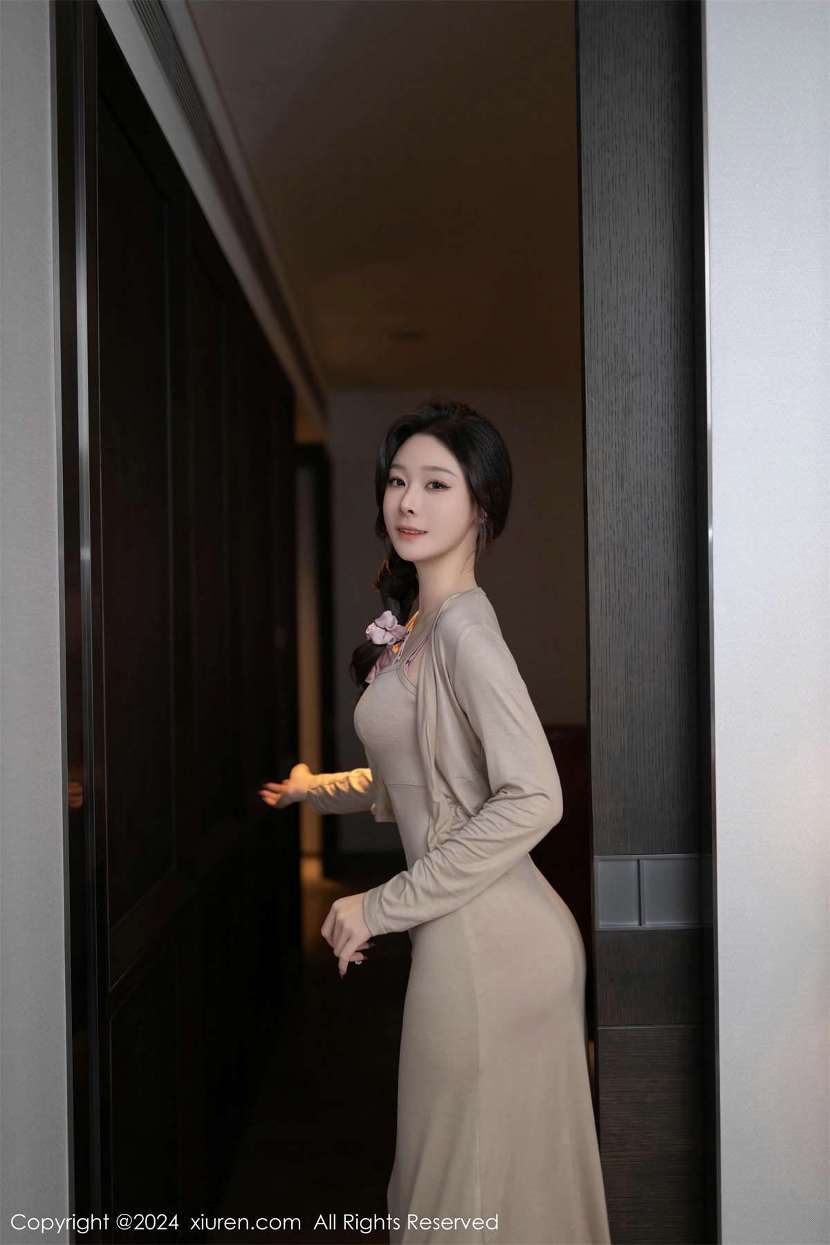 图片[2]-Xiuren秀人网 2024.04.18 No.8417 小逗逗-日更街拍