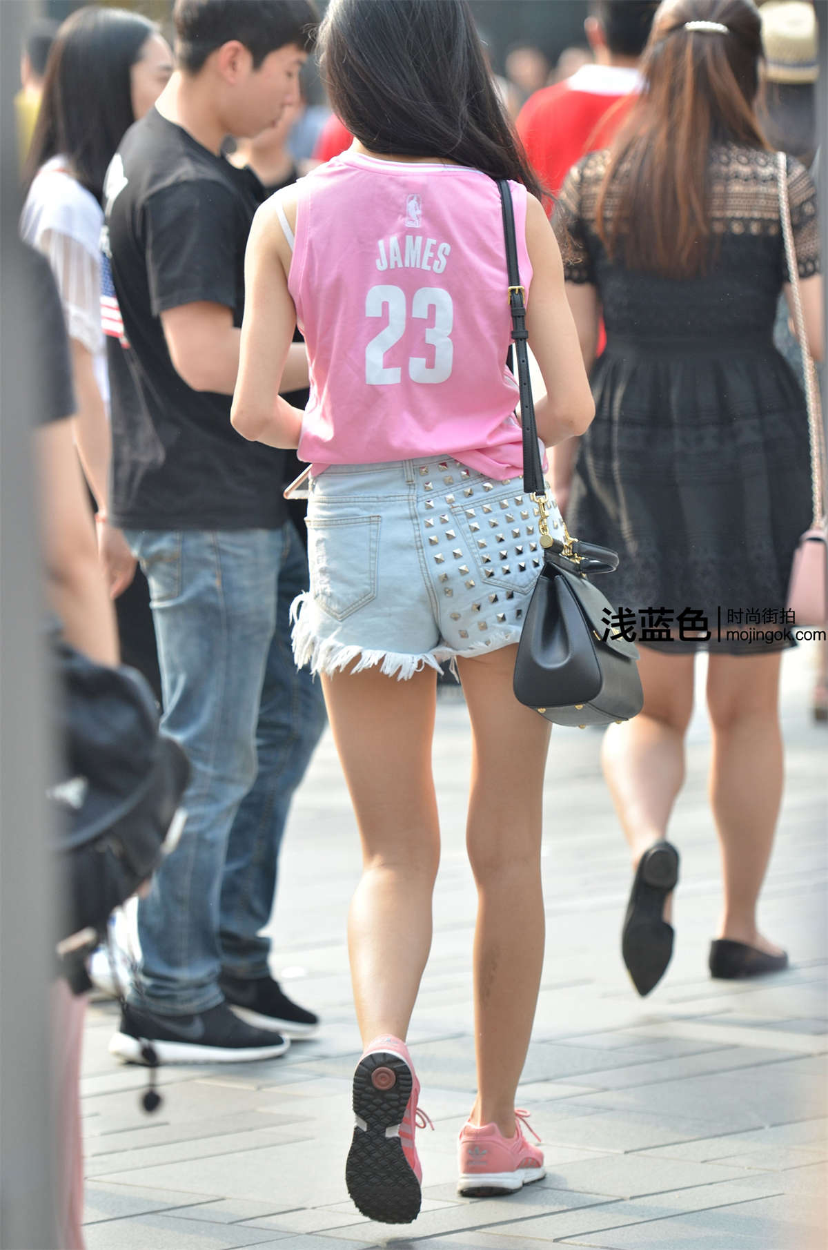 图片[2]-粉衫 短牛（14p）-日更街拍