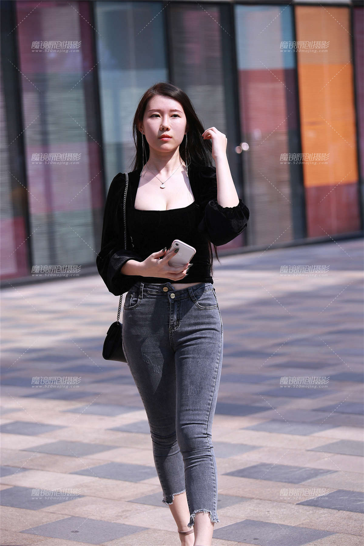 清秀牛仔裤美女-日更街拍