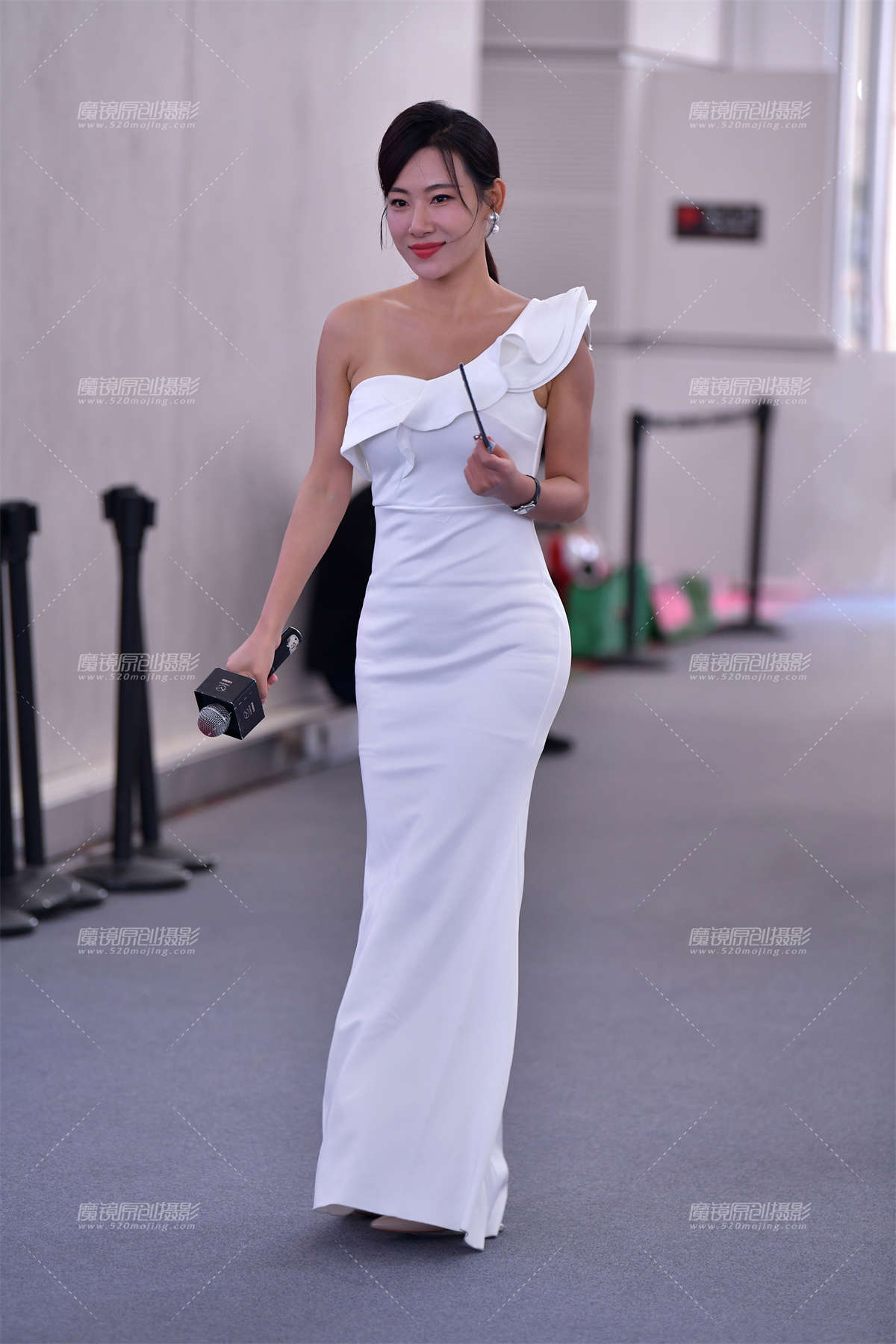 图片[2]-★皮热裤美女-日更街拍