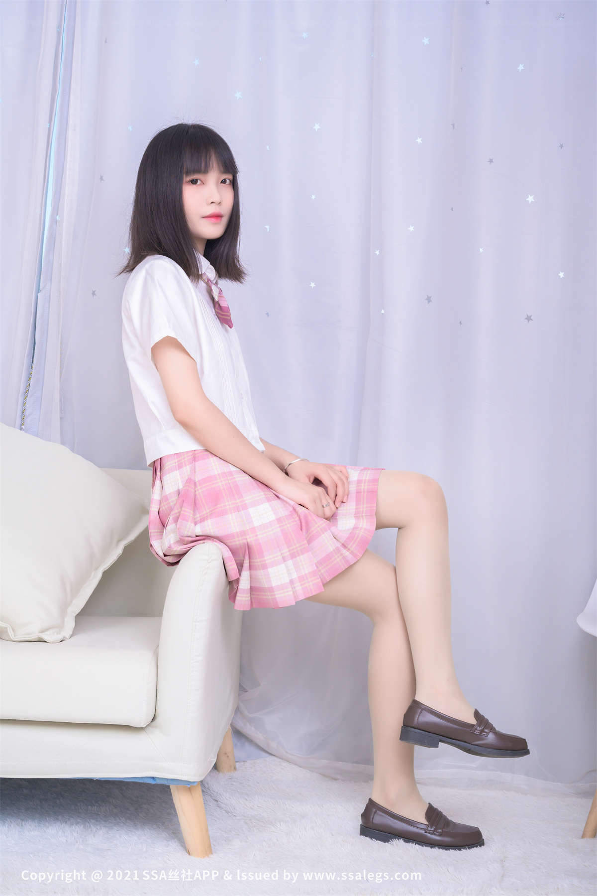 SSA丝社 NO.700 模特丹丹的肉丝袜美脚（上）-日更街拍