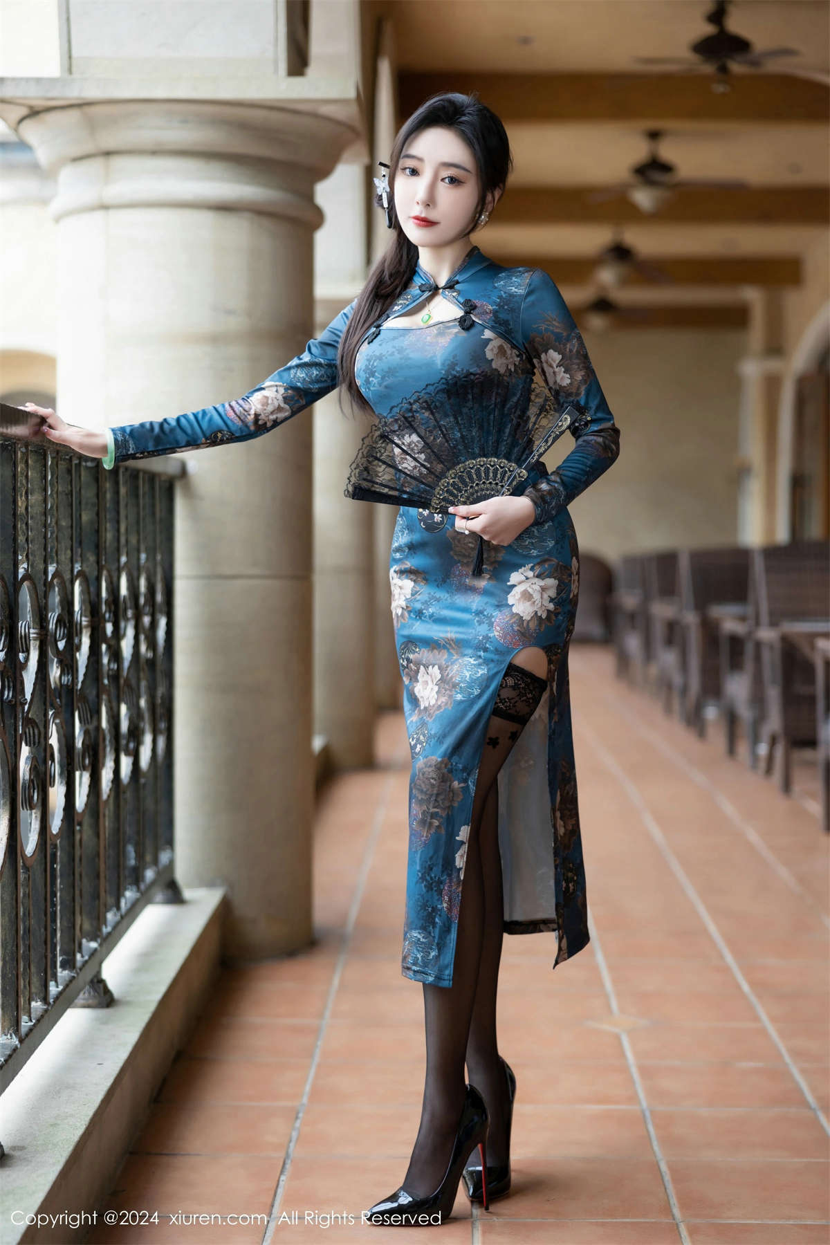 图片[2]-Xiuren秀人网 2024.04.19 No.8425 王馨瑶yanni-日更街拍