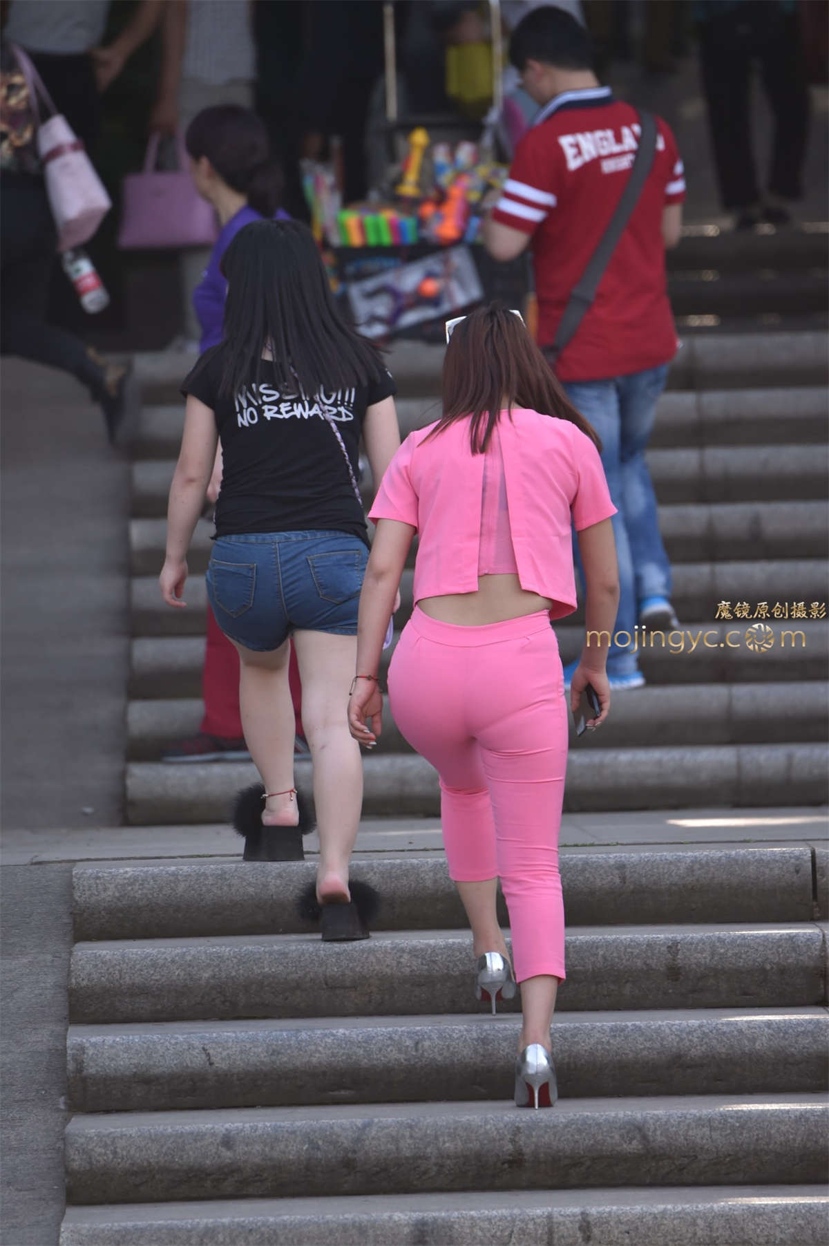 图片[2]-2016-11-14超紧桃红少妇21张-日更街拍