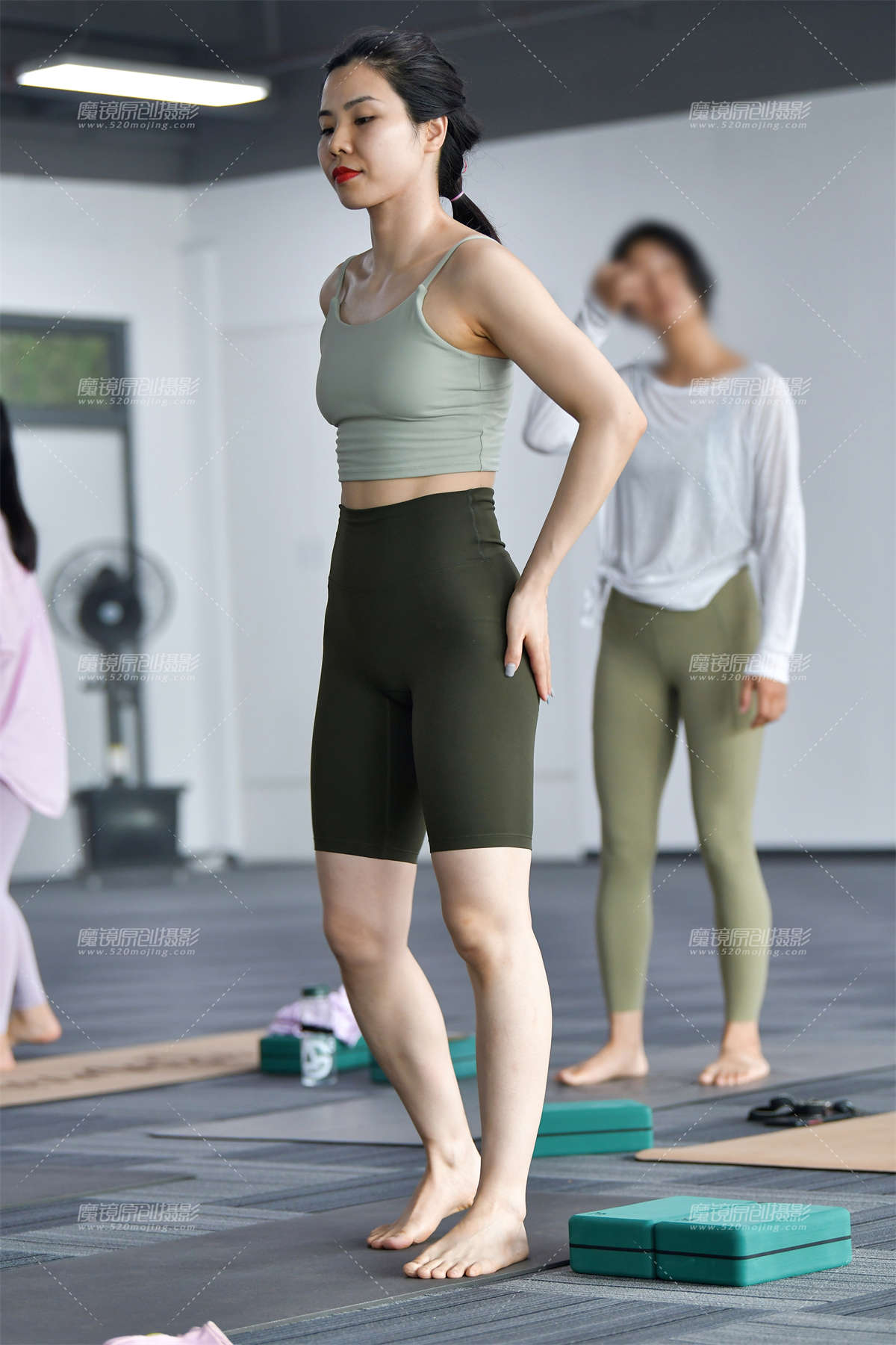 图片[2]-★气质优美舒展瑜伽美女-日更街拍