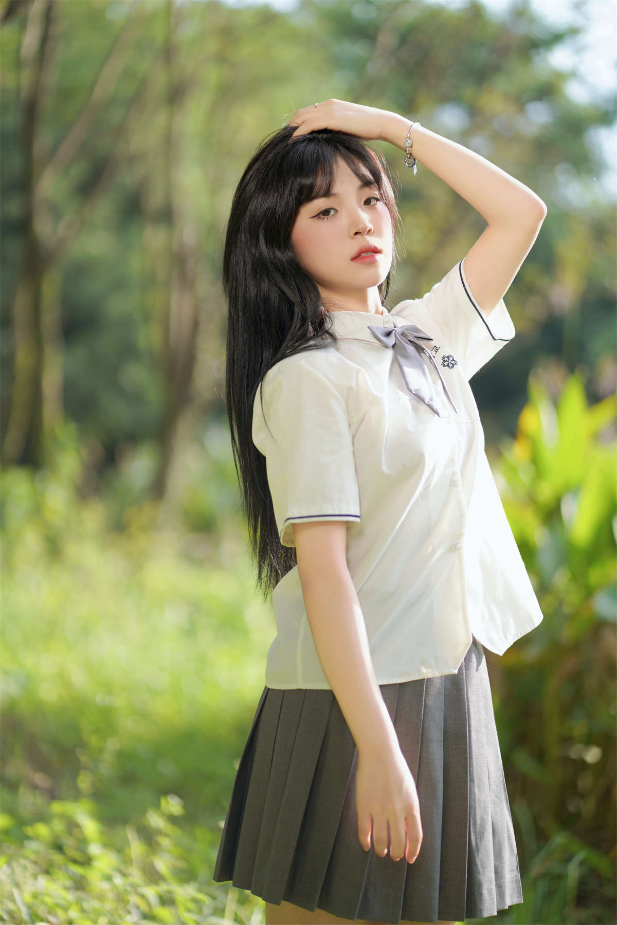 YITUYU艺图语 2024.03.07 制服少女 赛的过西莉吗-日更街拍