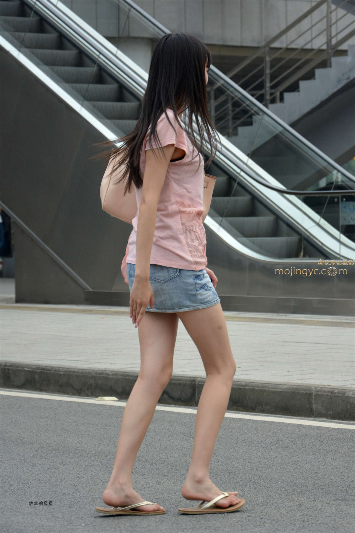 【放羊的星星】-短裙，裸腿【12P】插图1