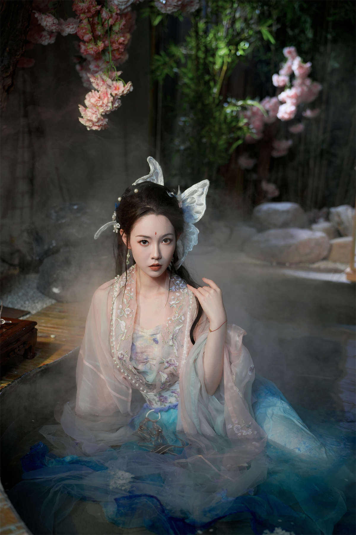 YITUYU艺图语 2023.07.06 庄周梦蝶 Vi鸽_Vivian-日更街拍