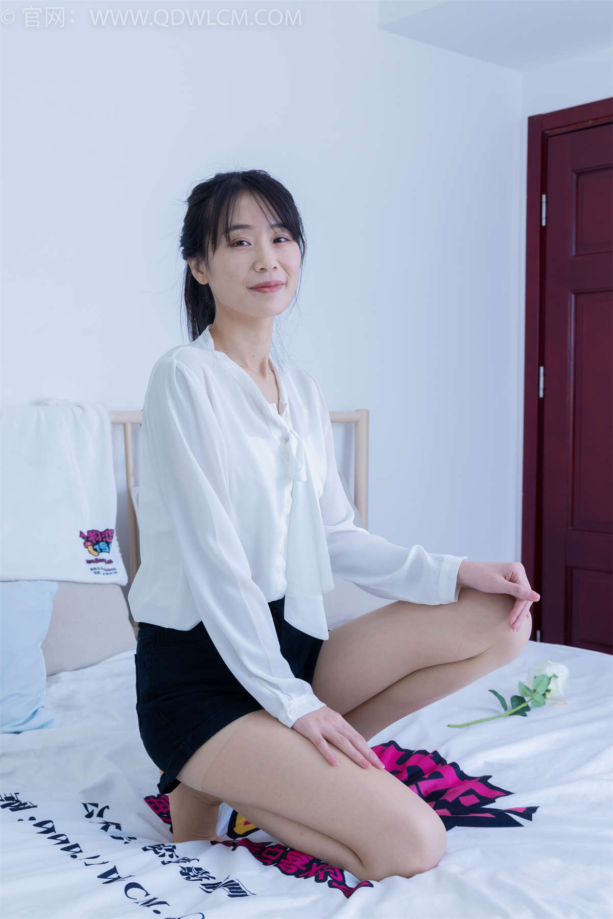 物恋传媒 NO.1904 菜菜-荆棘公主-日更街拍